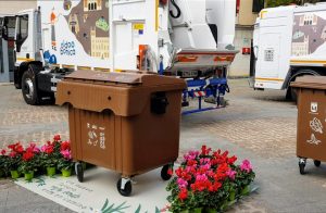 ​El Ayuntamiento de Elda y FOBESA implantan el contenedor marrón para residuos orgánicos