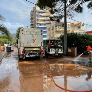 abajo-limpieza-tras-lluvias-agosto-benicassim-fobesa